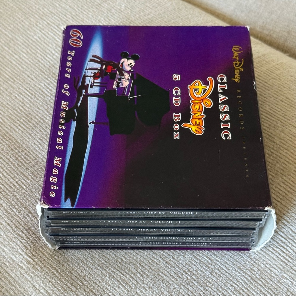 Classic Disney: 60 Years of Musical Magic 5 CD box set - Picture 5 of 7